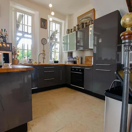 La Demeure Des Ducs Des Luxembourg *