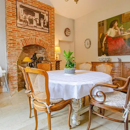 La Demeure Des Ducs Des Luxembourg Piney